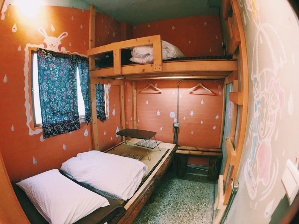 Fuqi Hostel - Heping Тайнань Экстерьер фото
